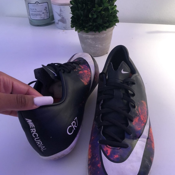 Mercurial Indoor Soccer Cleats - Picture 3 of 4